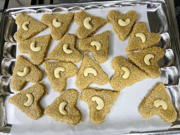 garnish with half kaju.