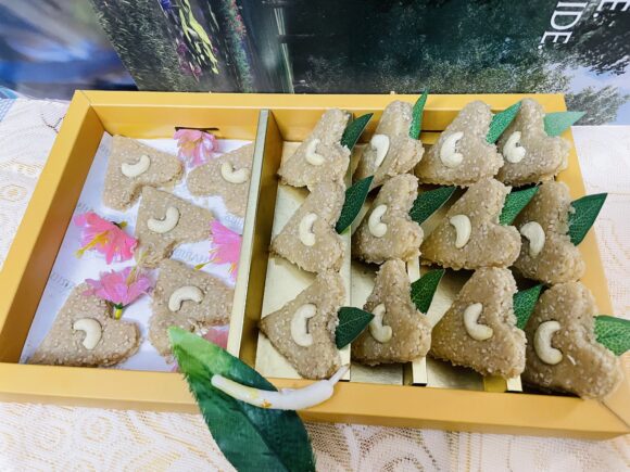 Khoa Til Hearts (Sesame & Khoya Delight)