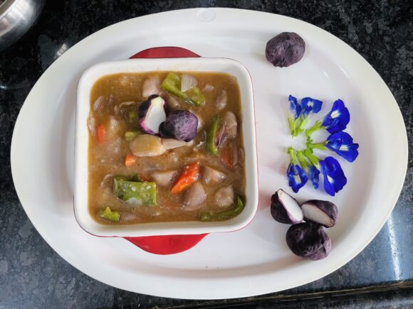 Water Chestnut (Kachche Singhara) Curry (Japanese Cuisine)