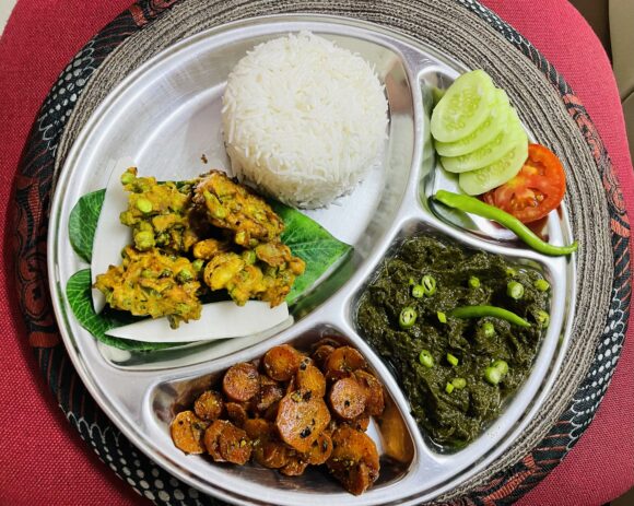 chana saag with rice