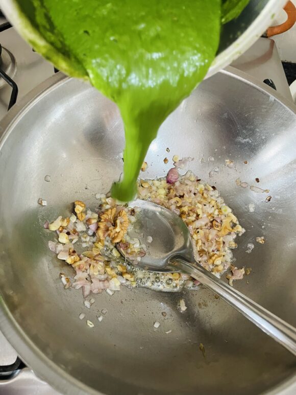 Add prepared spinach paste