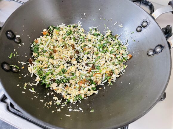 slightly roast almond, cashew nut and coconut,