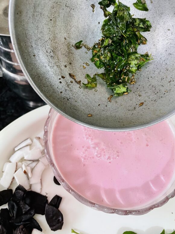 Seasoning the solkadhi