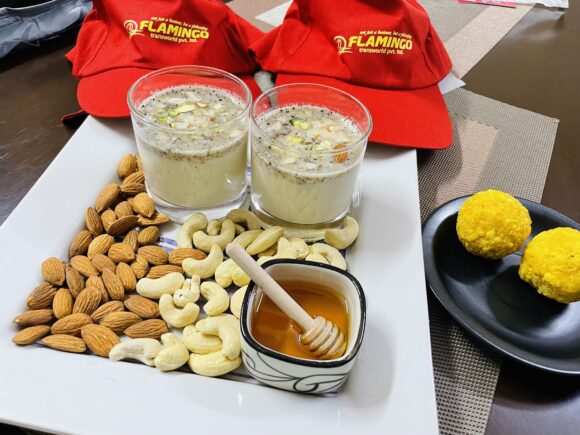 decorate with sliced Almond and pistachio