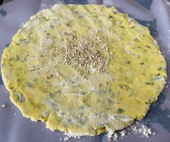 I made Dhapape by rolling like roti